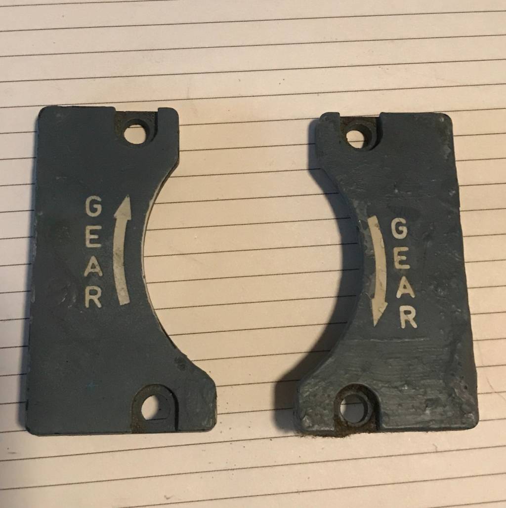 Airbus A320 - Manual Gear Crank Light Panels